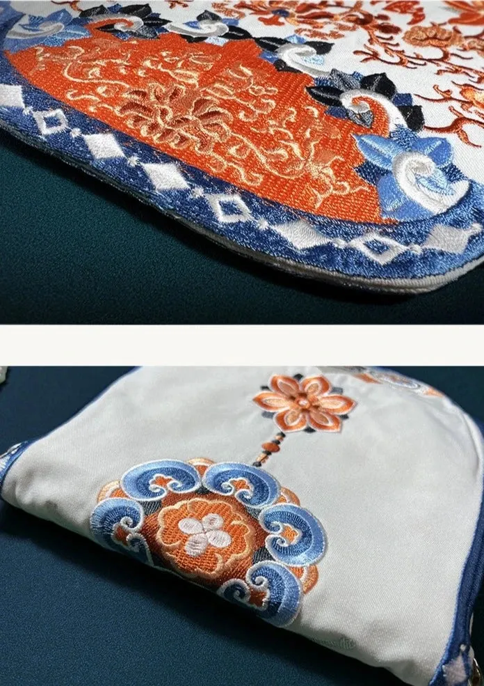 Dunhuang Lianhua 敦煌蓮花 Dunhuang Lotus Phone Purse