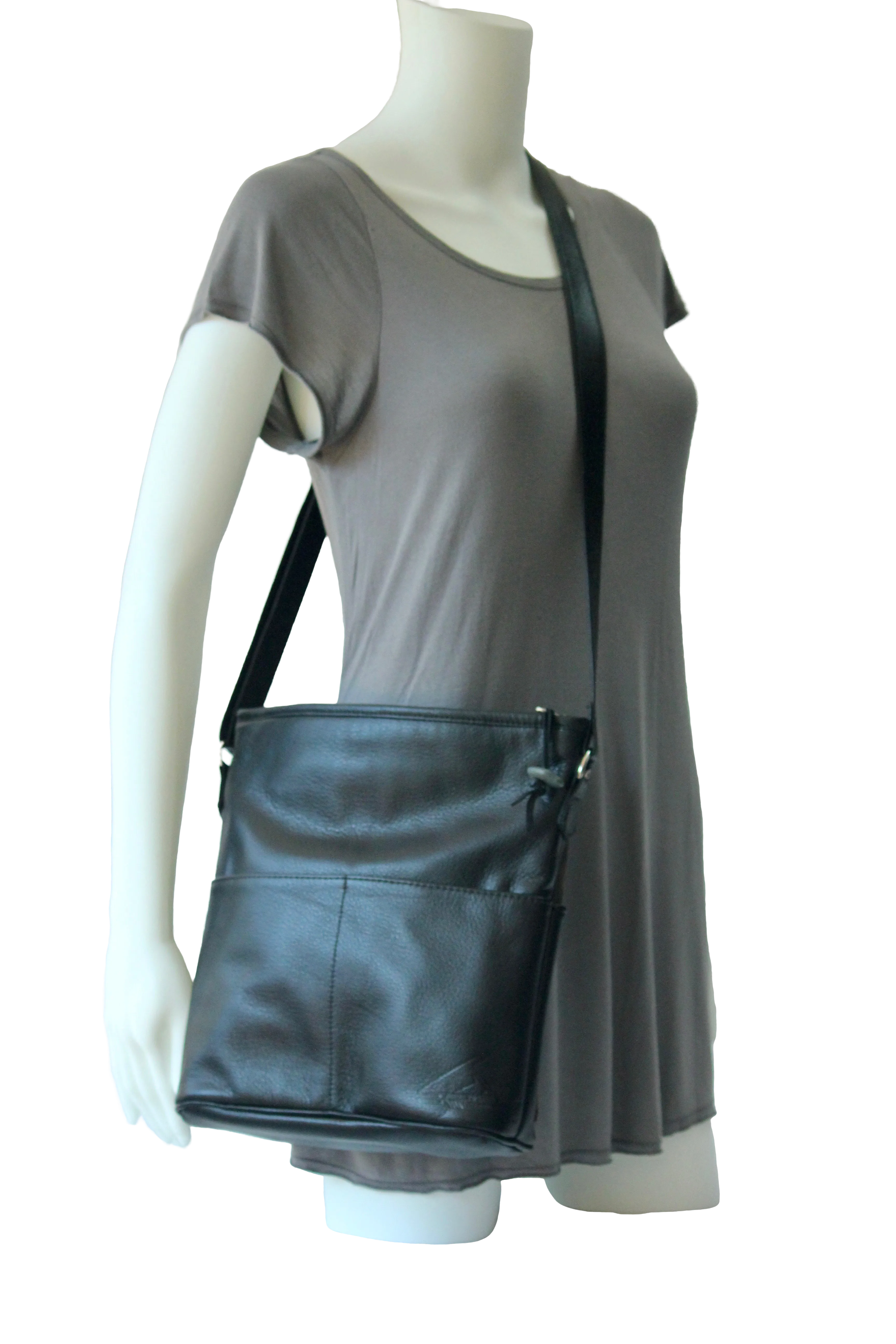 Four-Pocket Op-Art Purse - Medium Leather Drawstring Bag