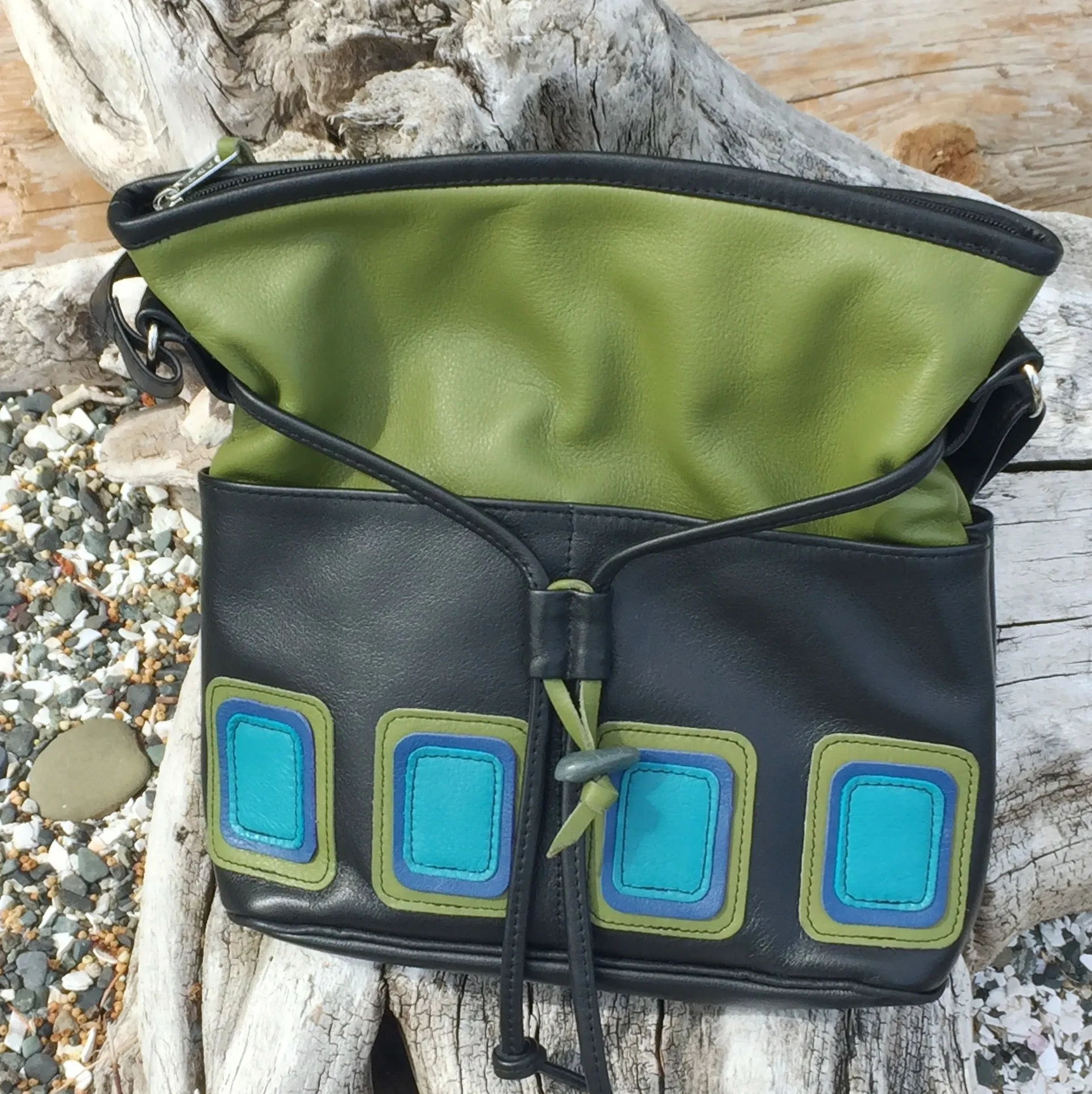 Four-Pocket Op-Art Purse - Medium Leather Drawstring Bag