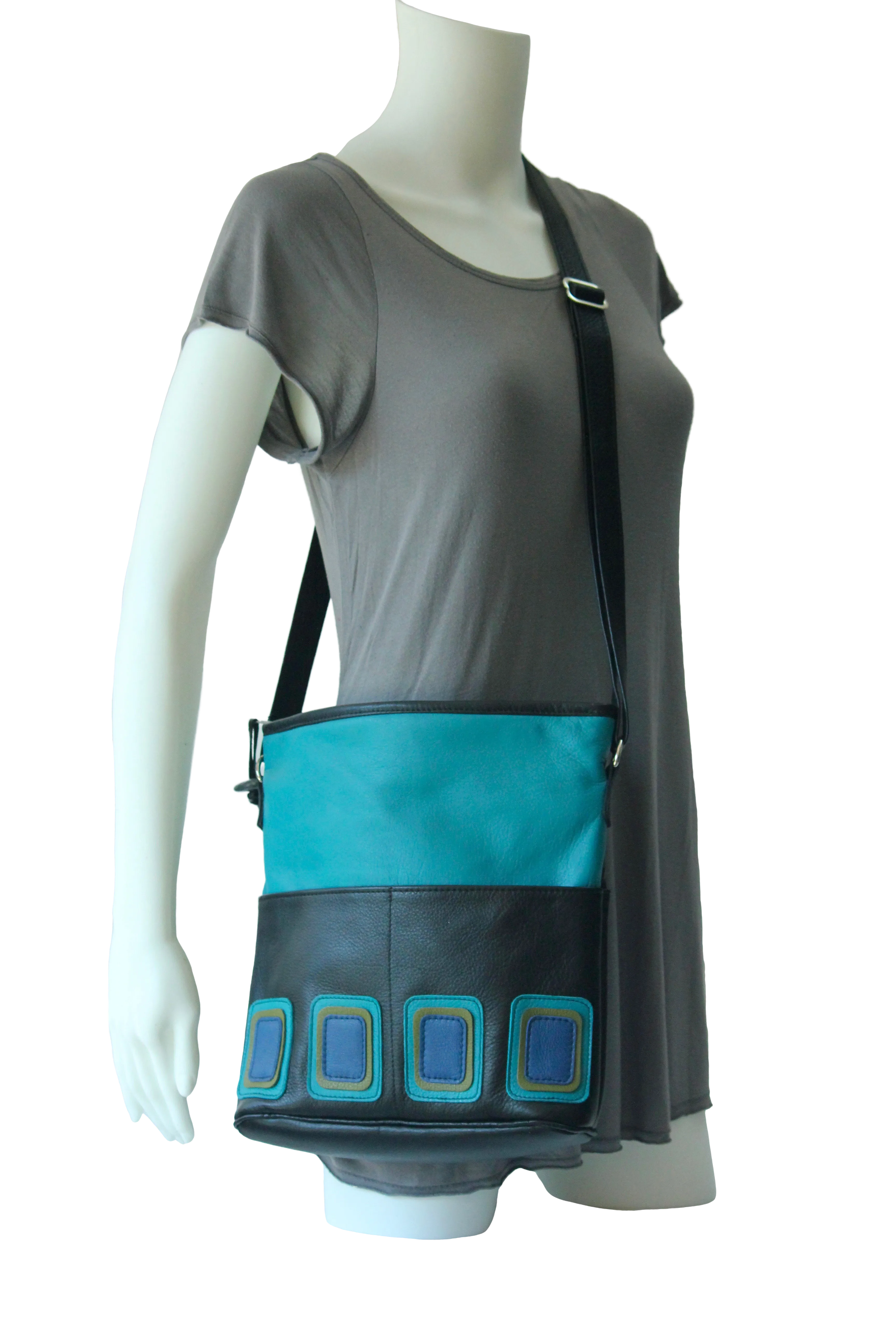 Four-Pocket Op-Art Purse - Medium Leather Drawstring Bag