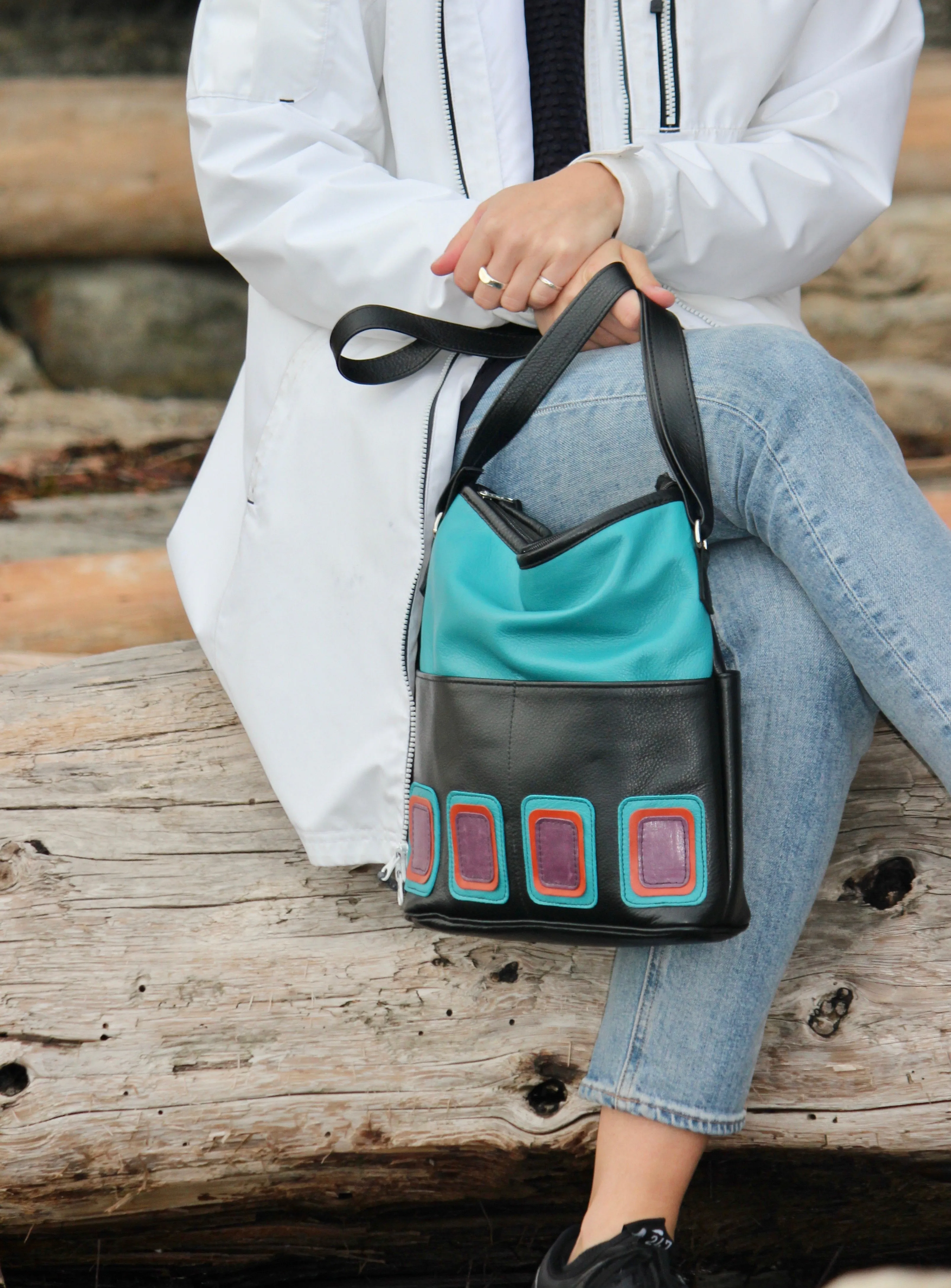 Four-Pocket Op-Art Purse - Medium Leather Drawstring Bag