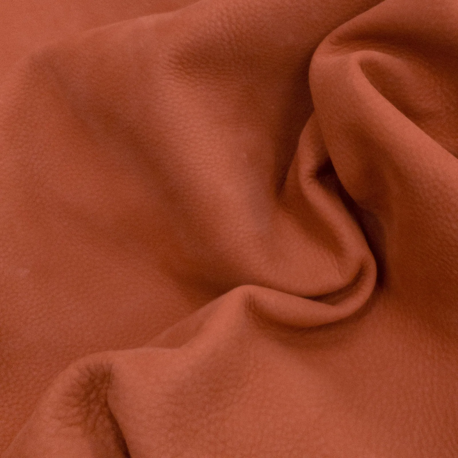 Red, 2-4 oz, 33-64 SqFt, Full Upholstery Cow Hides